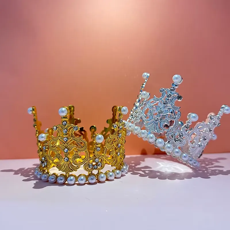 #CT6529 - 3" Gold Crown Topper - Medium